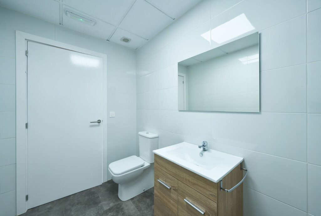 Reformas integrales de aseos en Almería